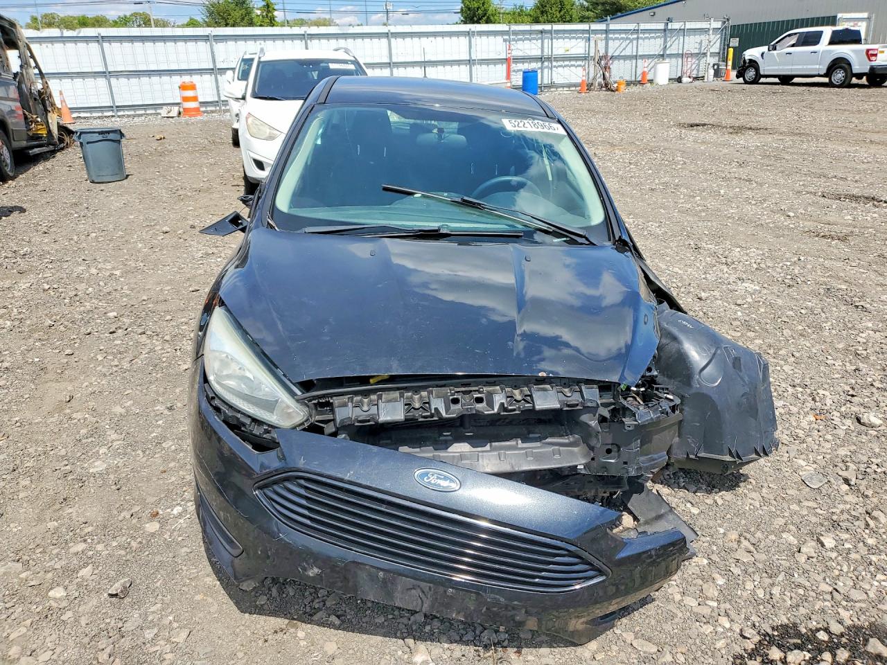 2015 FORD FOCUS SE photo 9