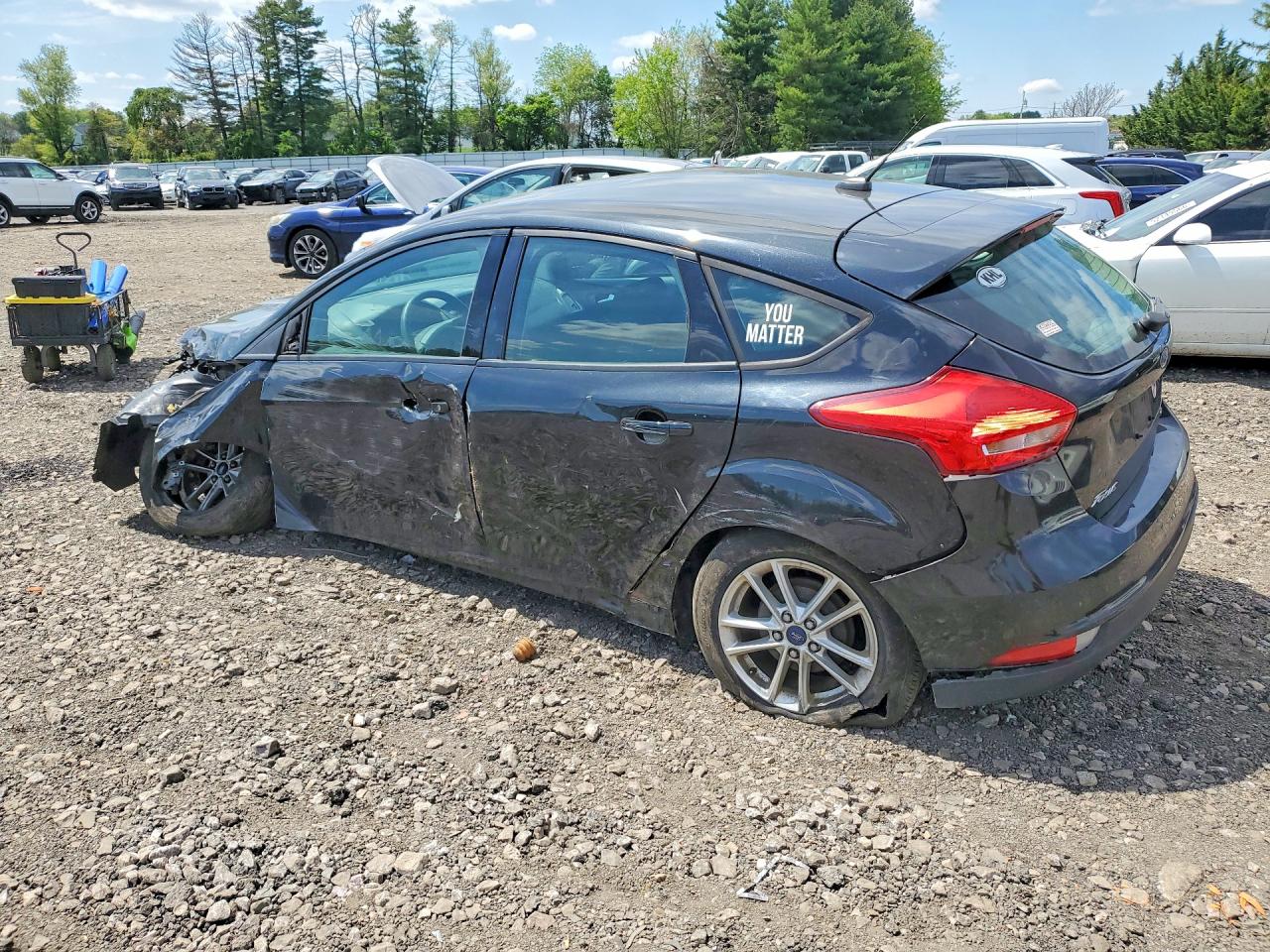 2015 FORD FOCUS SE photo 3