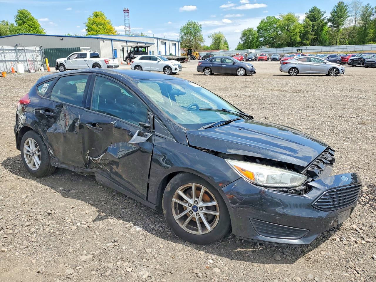 2015 FORD FOCUS SE photo 7