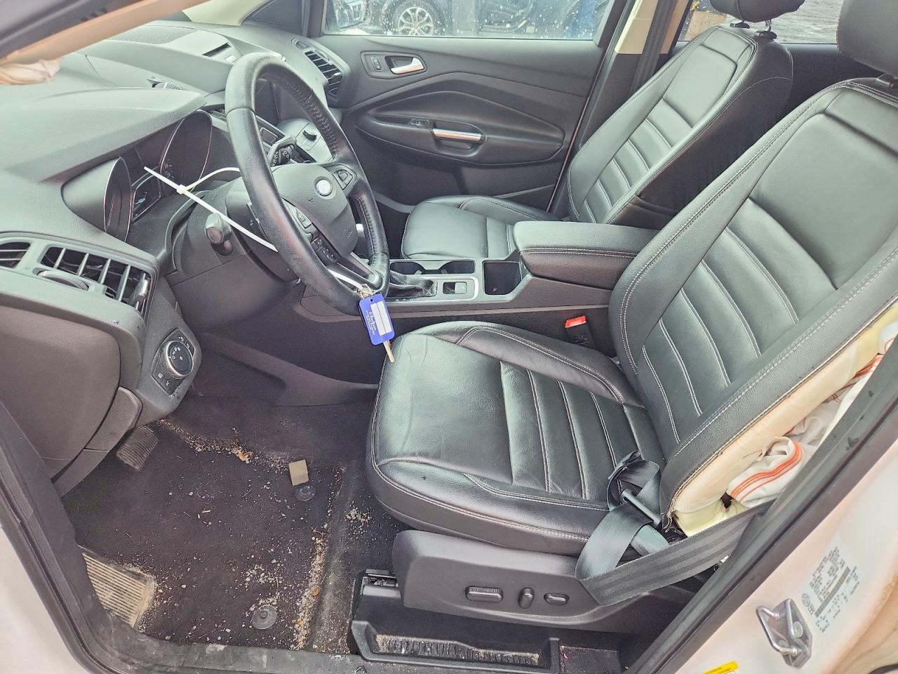 2017 FORD ESCAPE SE photo 19