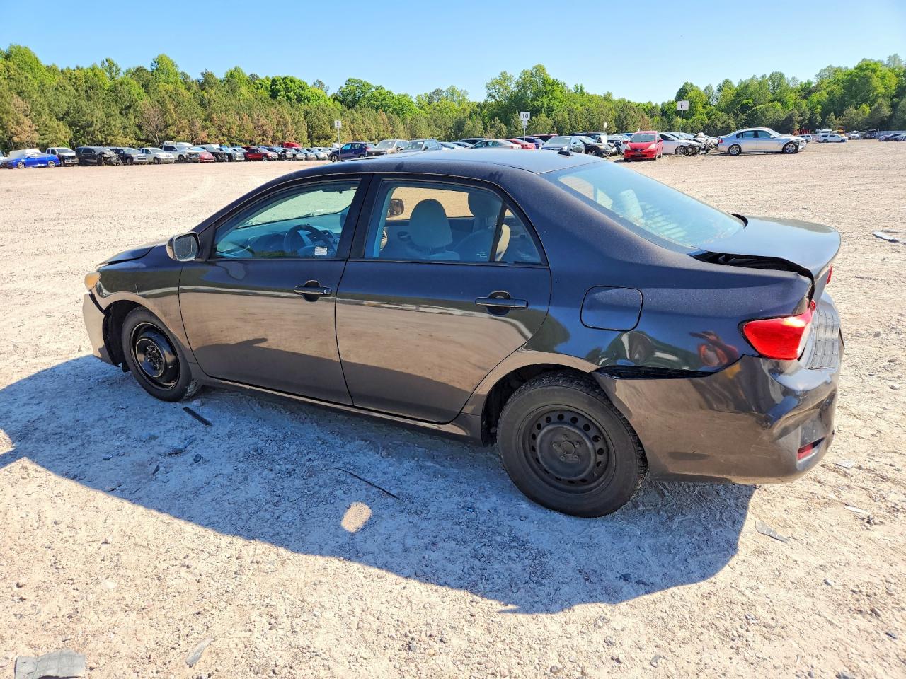 2011 TOYOTA COROLLA LE photo 3