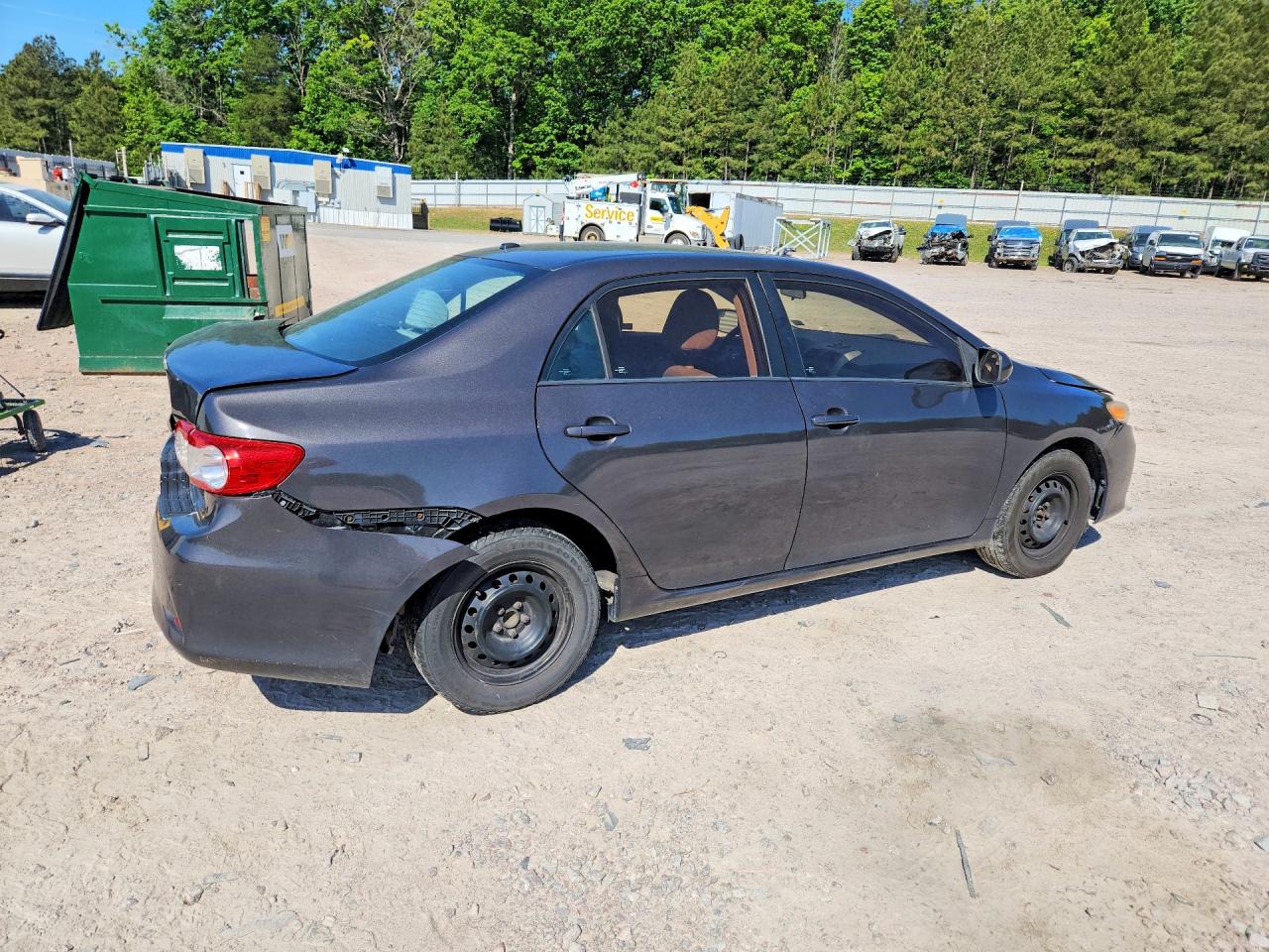2011 TOYOTA COROLLA LE photo 5
