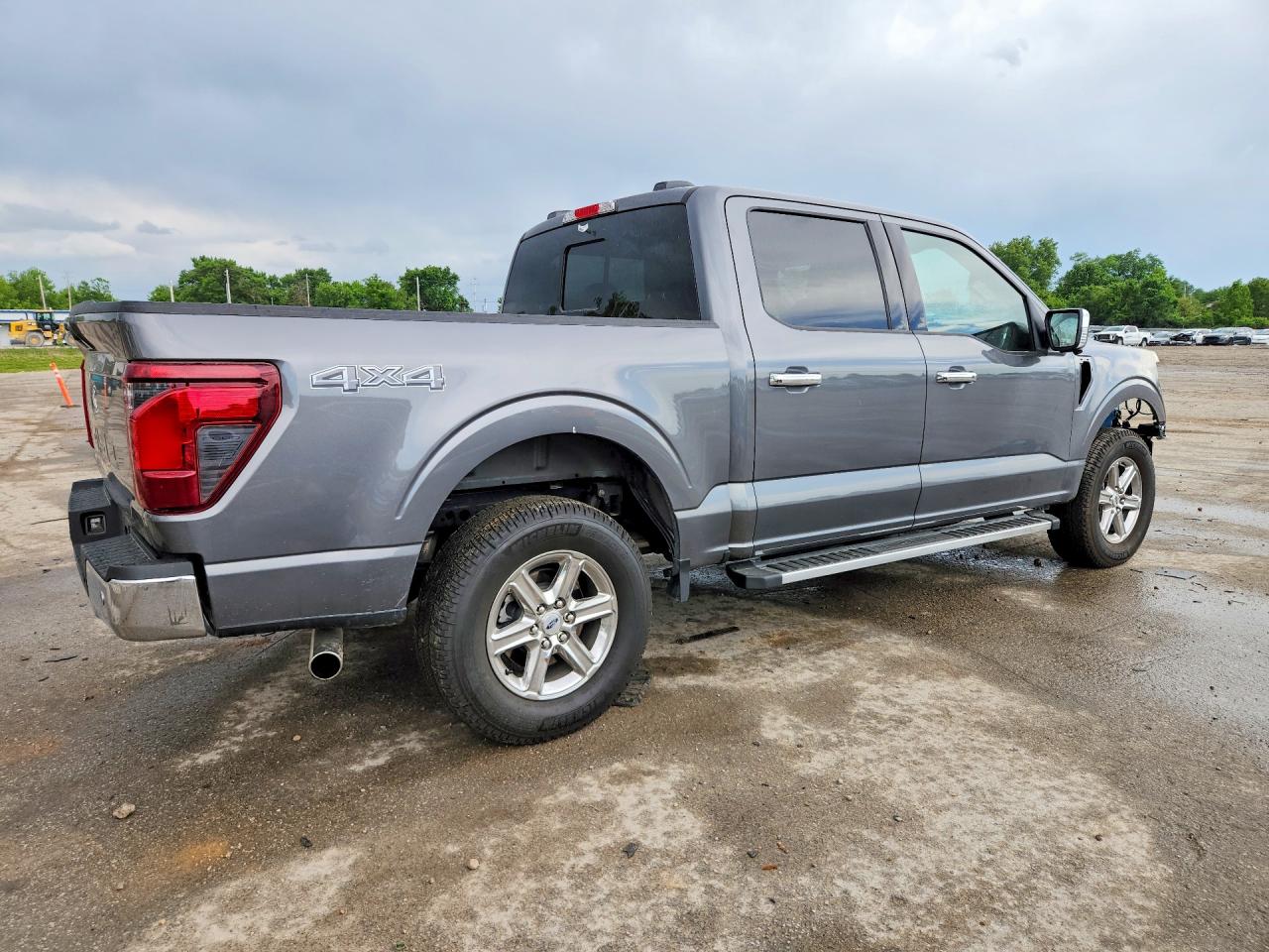 2024 FORD F150 XLT photo 5