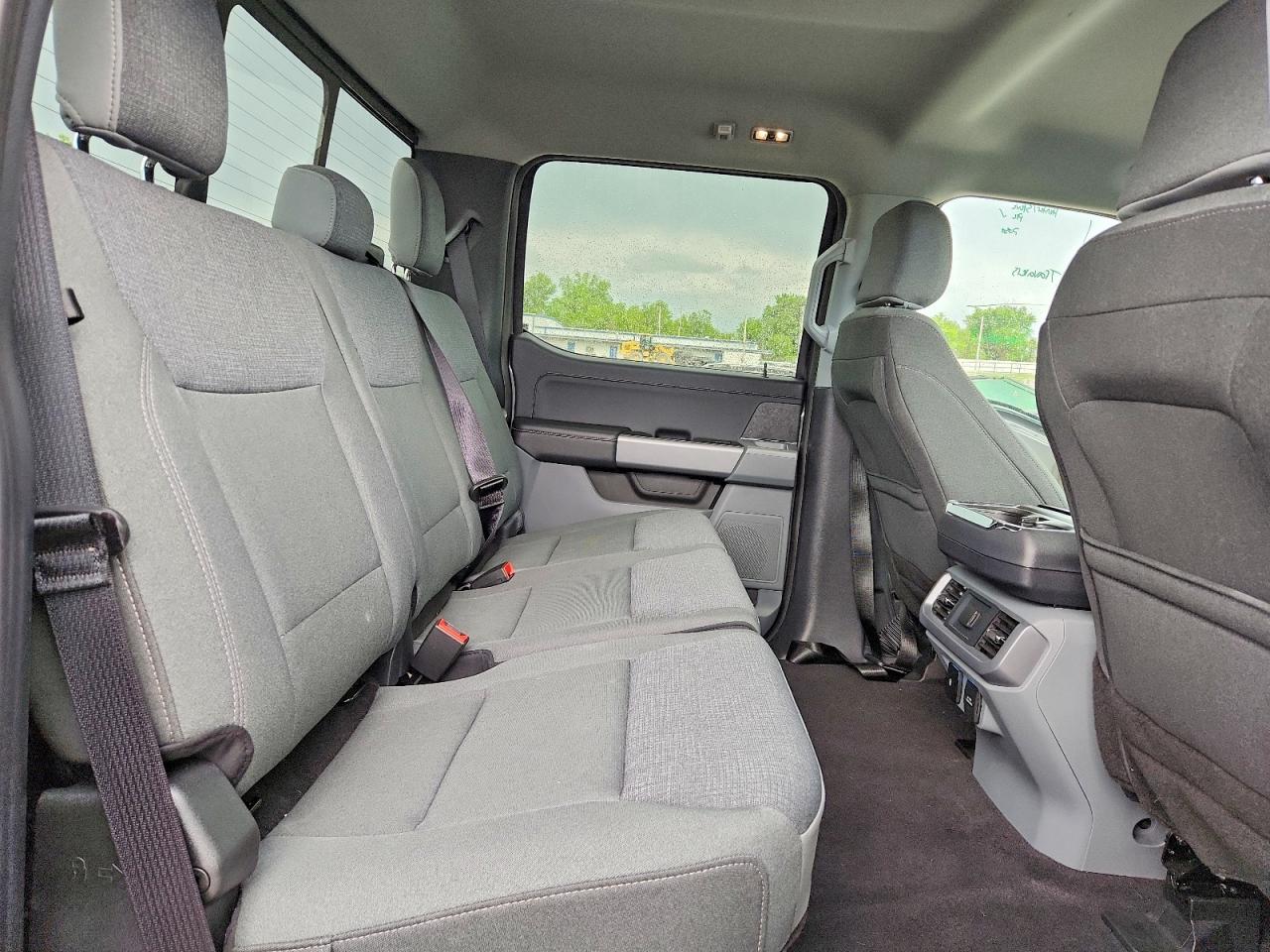 2024 FORD F150 XLT photo 19
