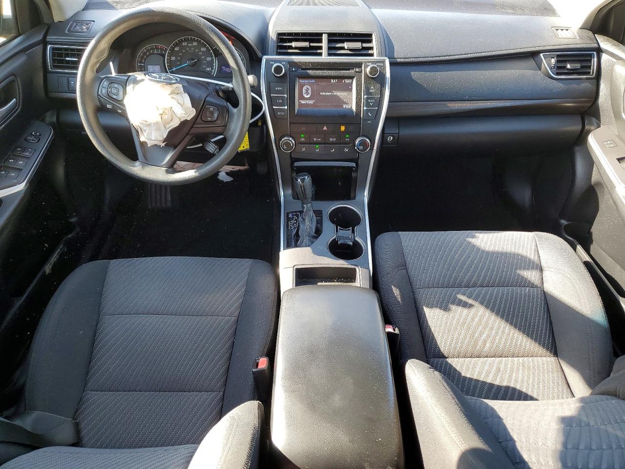 2015 TOYOTA CAMRY LE photo 8