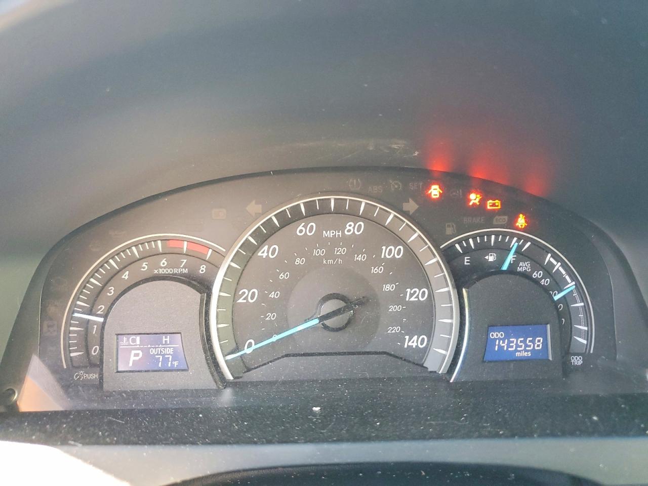2015 TOYOTA CAMRY LE photo 9