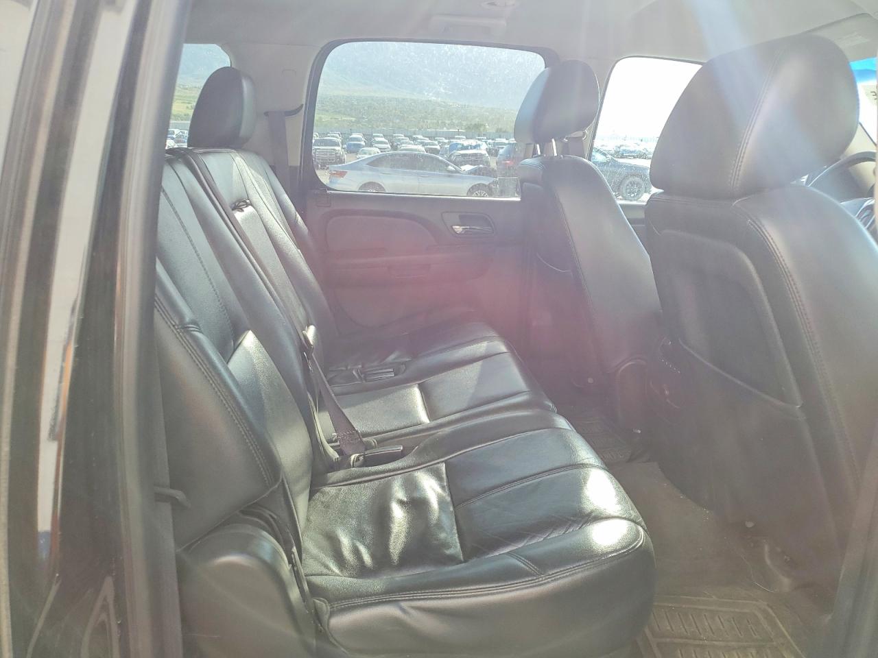 2013 CHEVROLET SUBURBAN K1500 LT photo 11