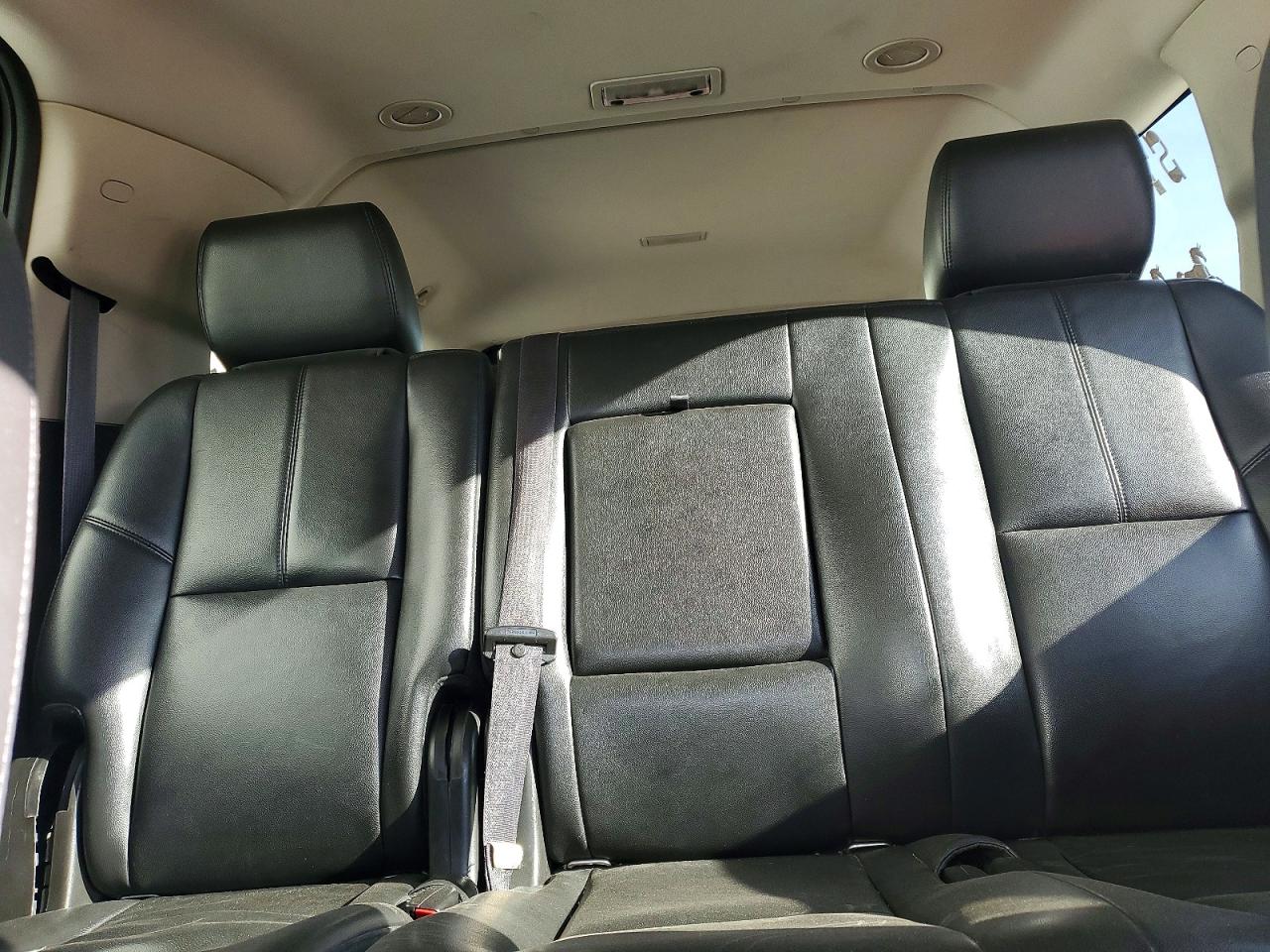 2013 CHEVROLET SUBURBAN K1500 LT photo 10