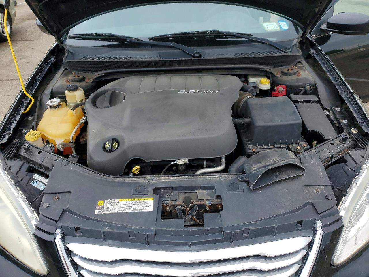 2013 CHRYSLER 200 LX photo 21