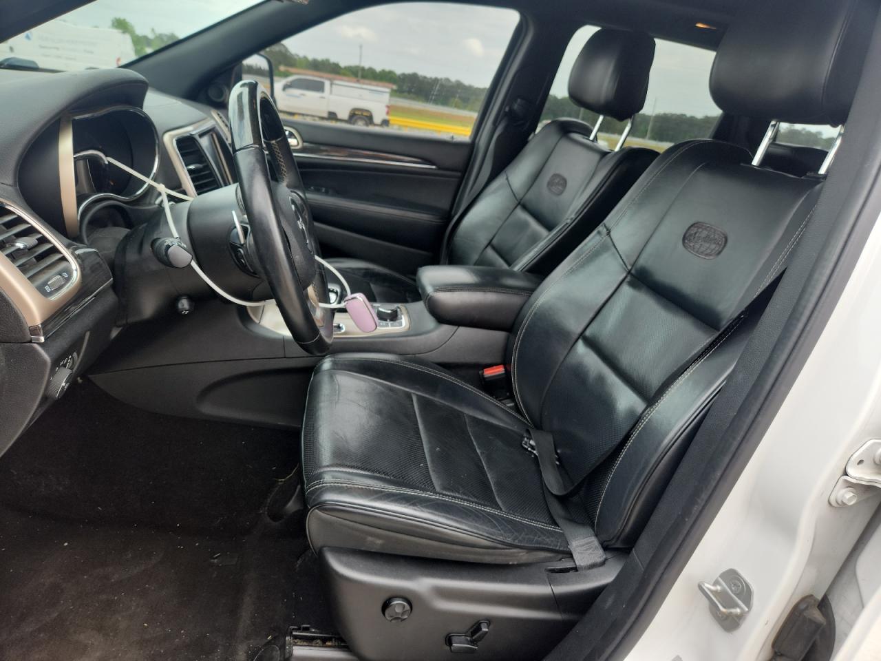 2015 JEEP GRAND CHEROKEE OVERLAND photo 13