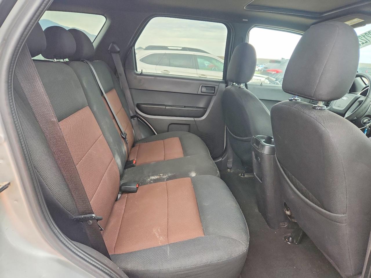 2008 FORD ESCAPE XLT photo 28