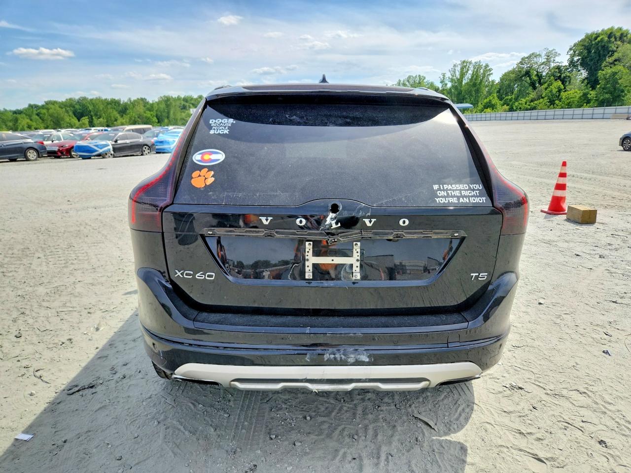 2017 VOLVO XC60 T5 DYNAMIC photo 6