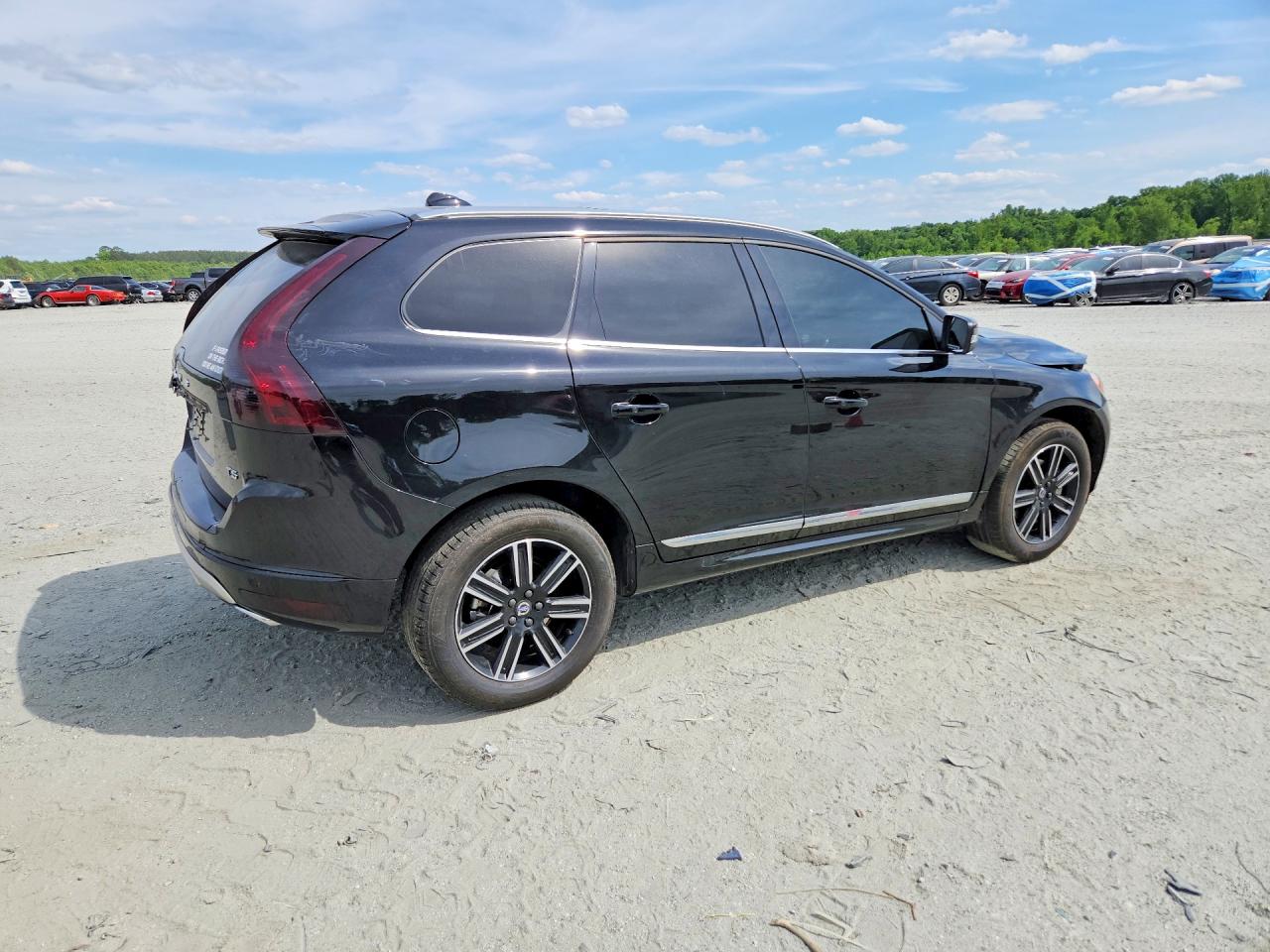 2017 VOLVO XC60 T5 DYNAMIC photo 3