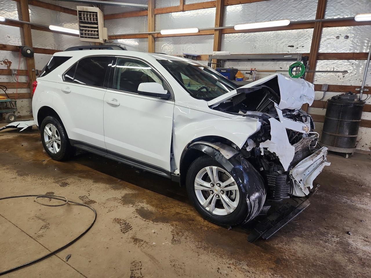 2015 CHEVROLET EQUINOX LT photo 4