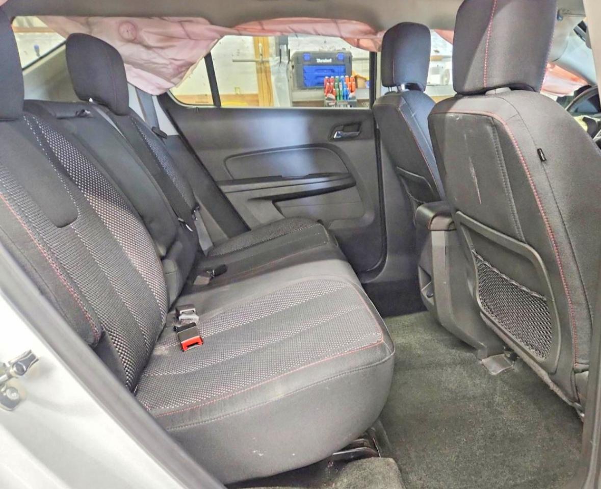 2015 CHEVROLET EQUINOX LT photo 11