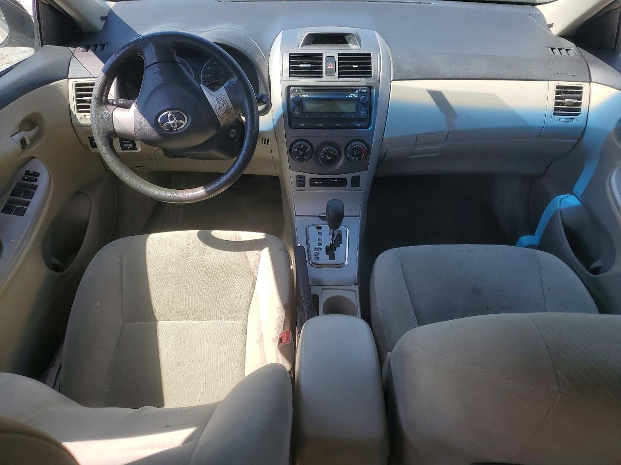 2012 TOYOTA COROLLA LE photo 15