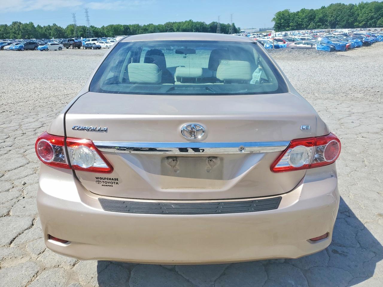 2012 TOYOTA COROLLA LE photo 11