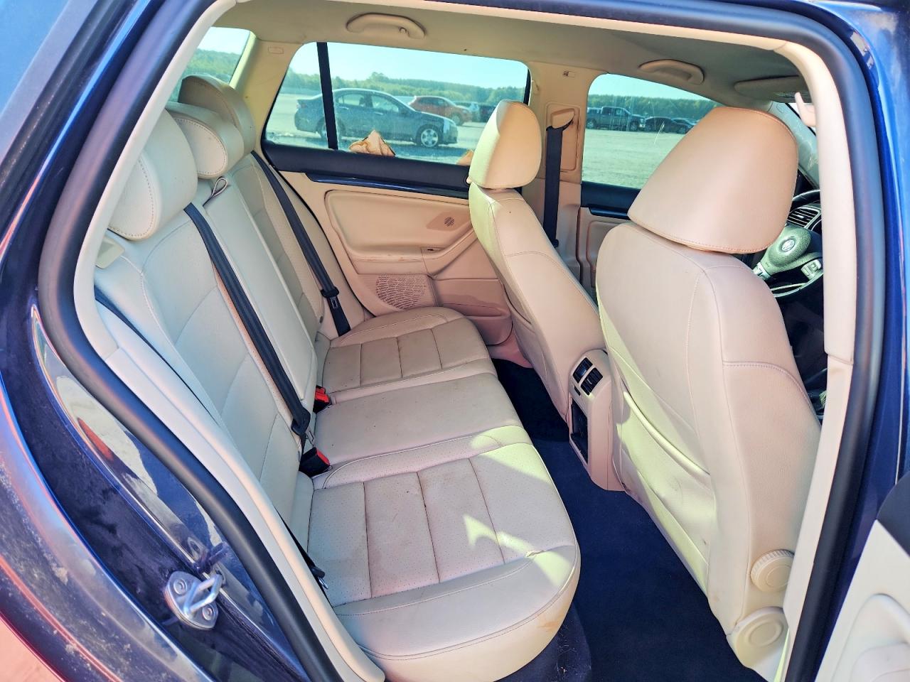 2014 VOLKSWAGEN JETTA TDI photo 10