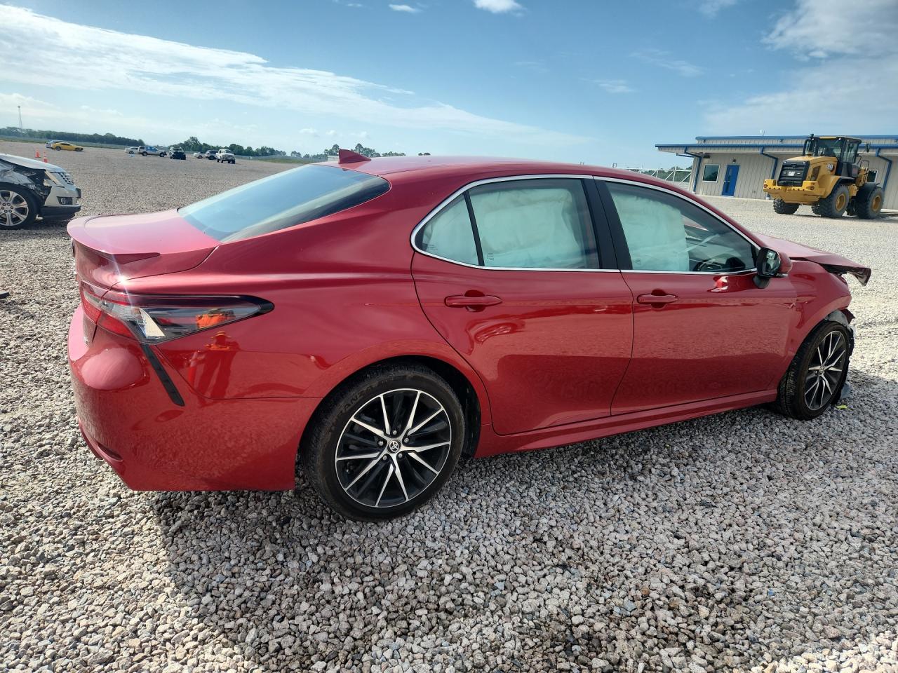 2023 TOYOTA CAMRY SE photo 3
