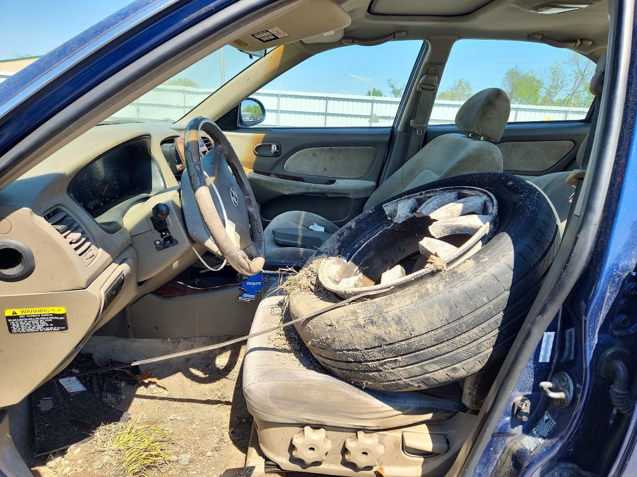 2004 HYUNDAI SONATA GLS photo 13
