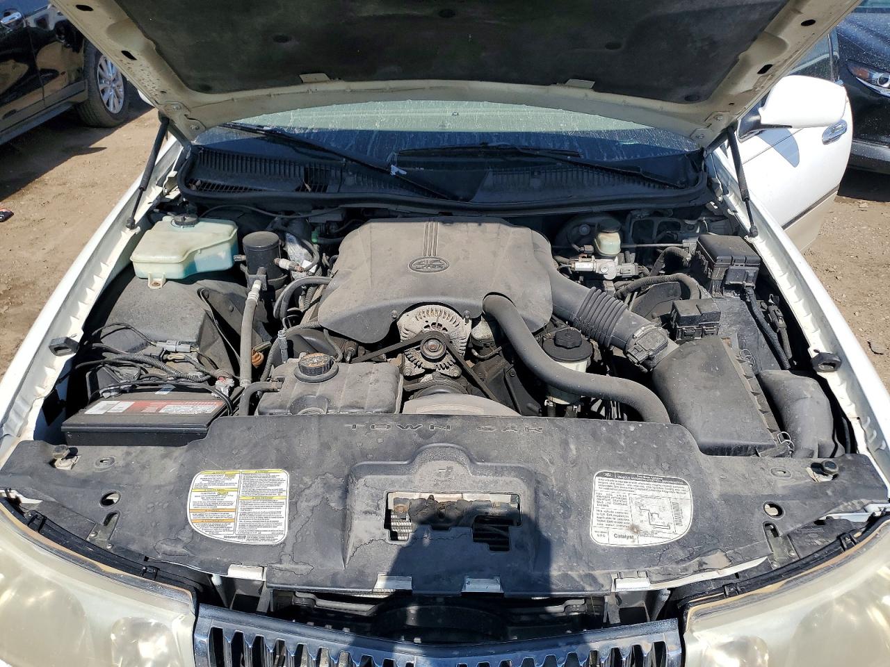 2000 LINCOLN TOWN CAR EXECUTIVE photo 21