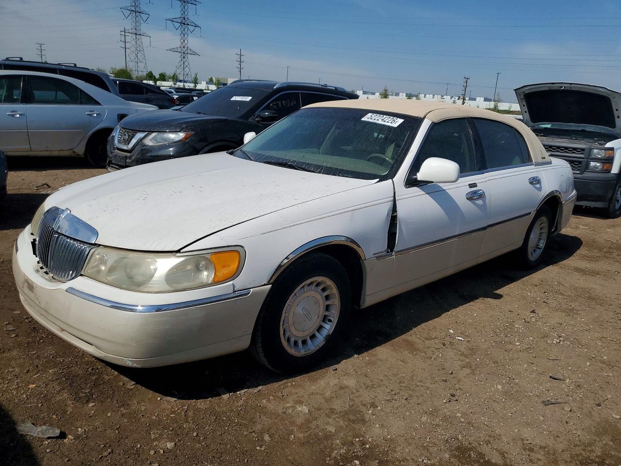 2000 LINCOLN TOWN CAR