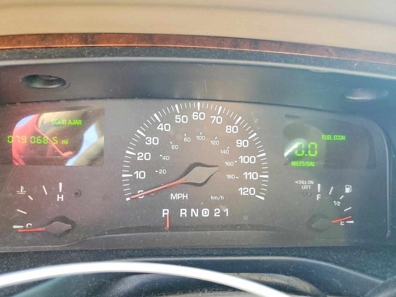 2000 LINCOLN TOWN CAR EXECUTIVE photo 17