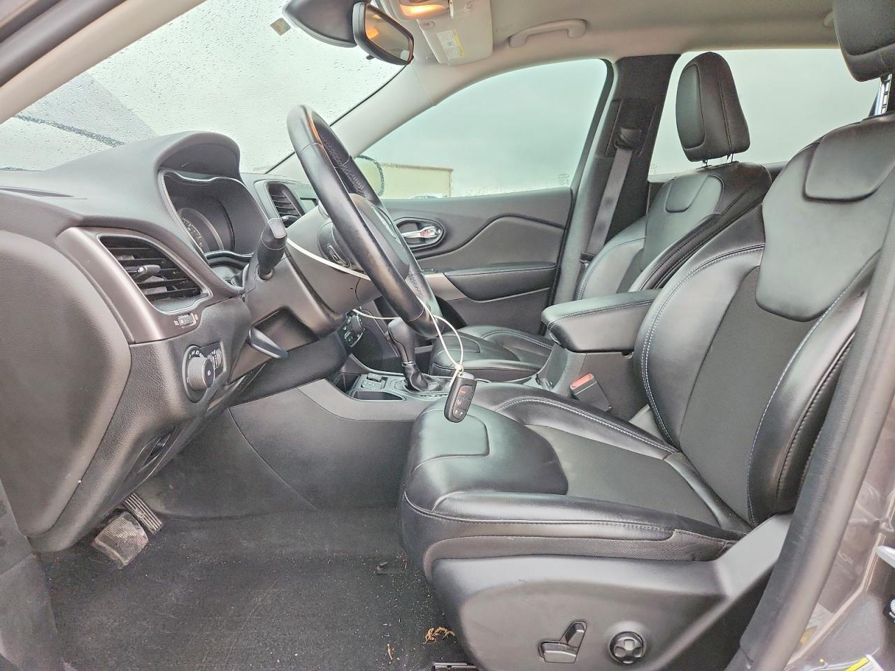 2021 JEEP CHEROKEE LATITUDE PLUS photo 19