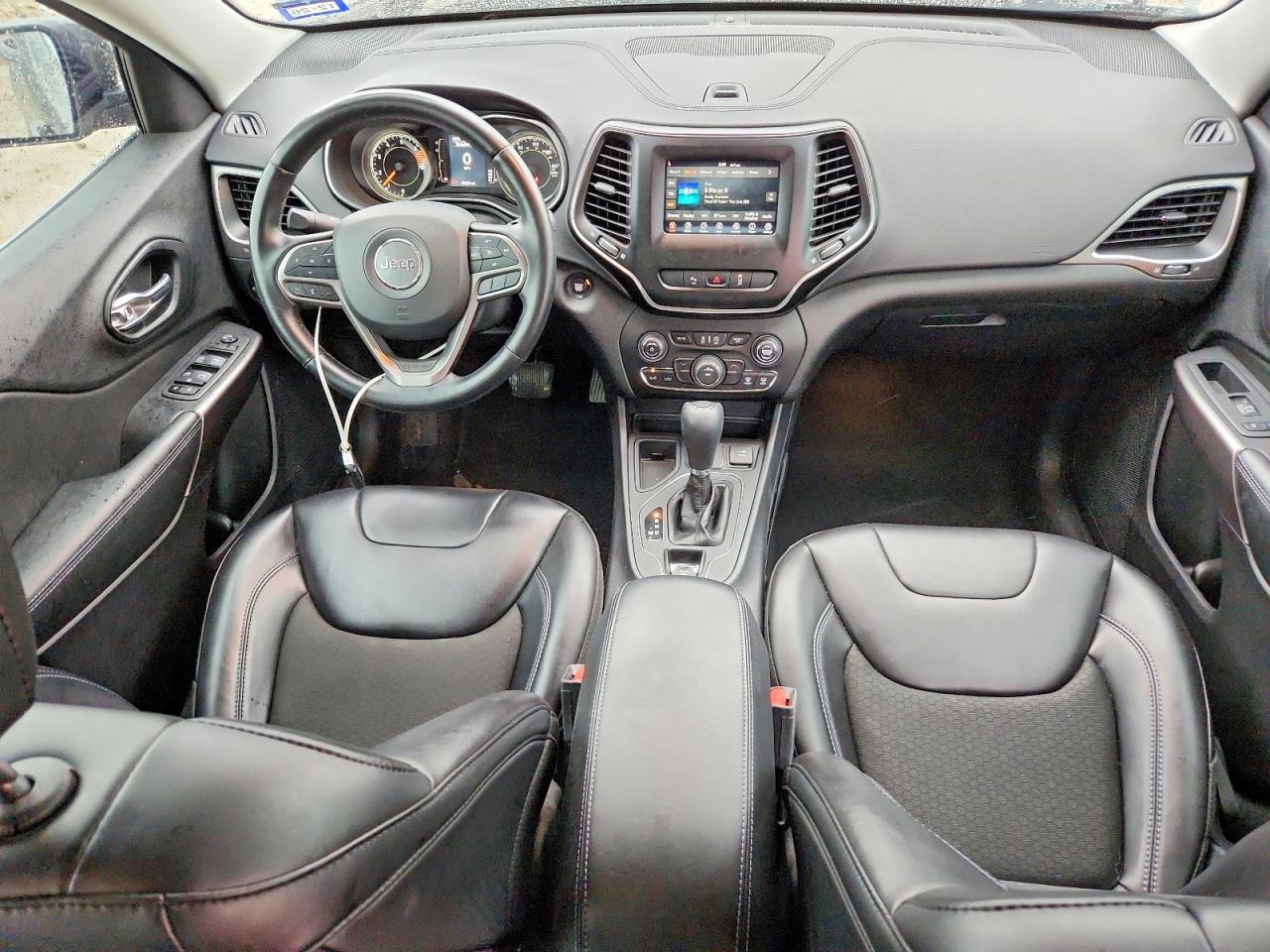2021 JEEP CHEROKEE LATITUDE PLUS photo 22