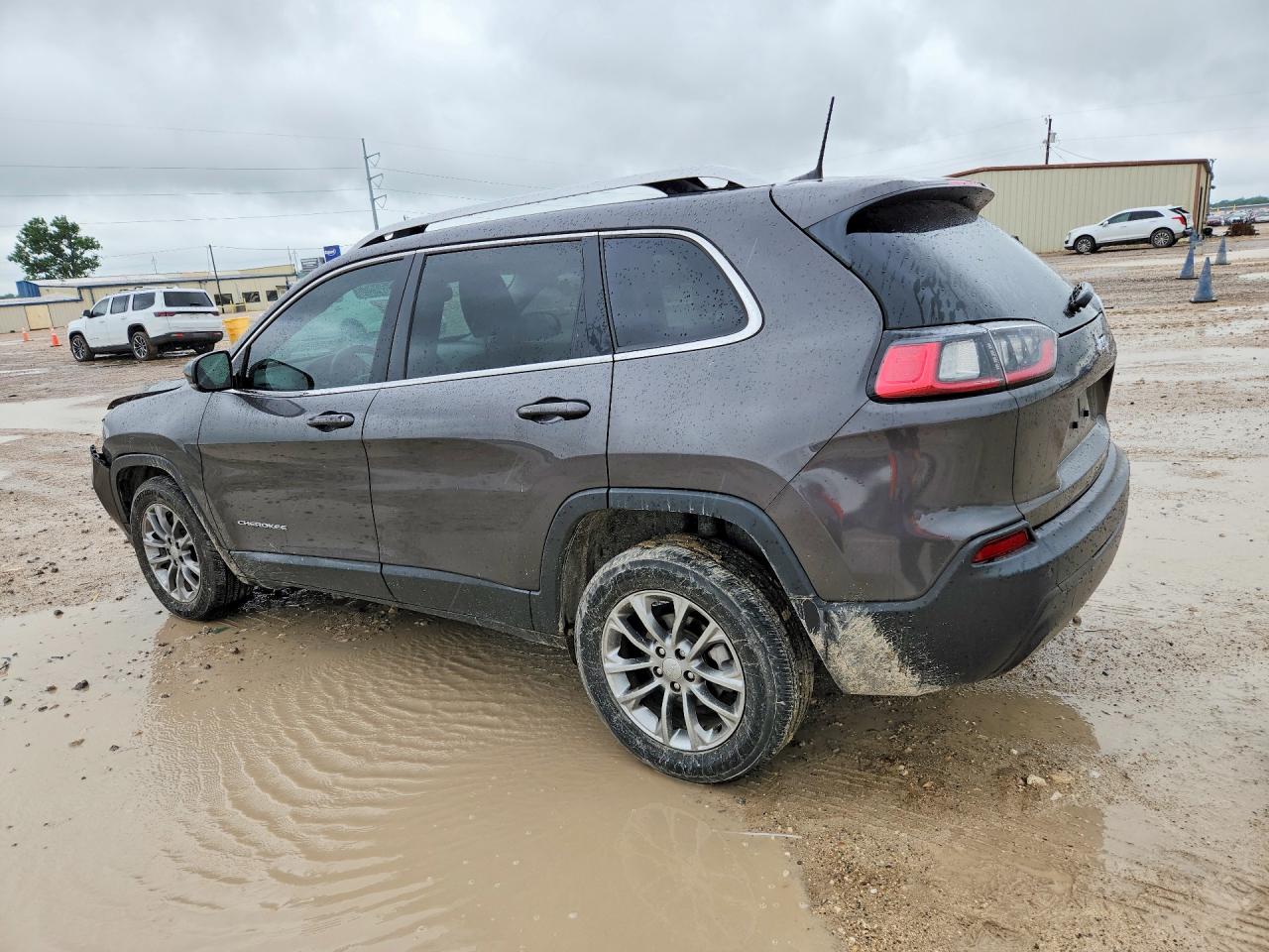 2021 JEEP CHEROKEE LATITUDE PLUS photo 4