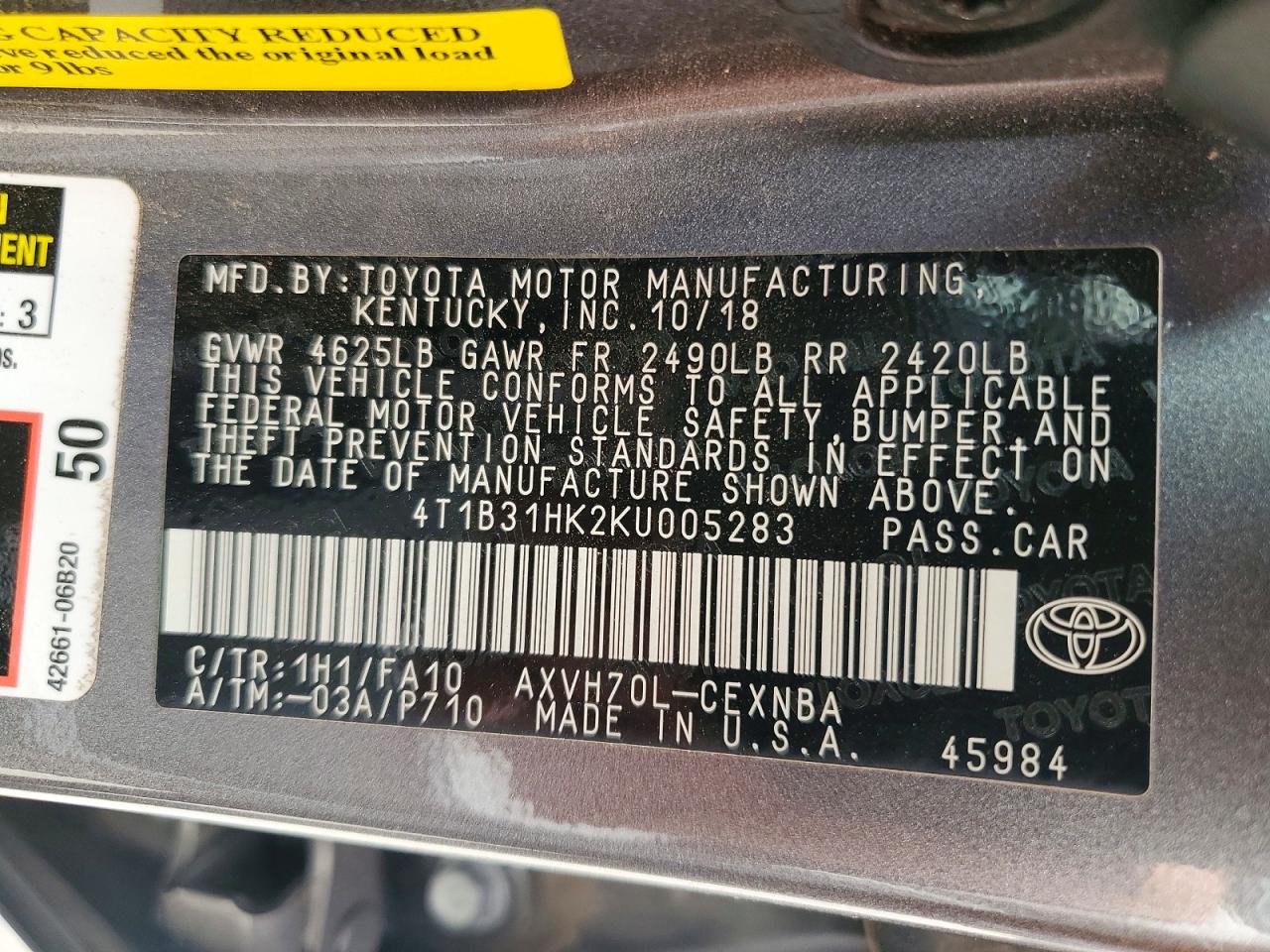 2019 TOYOTA CAMRY LE photo 12