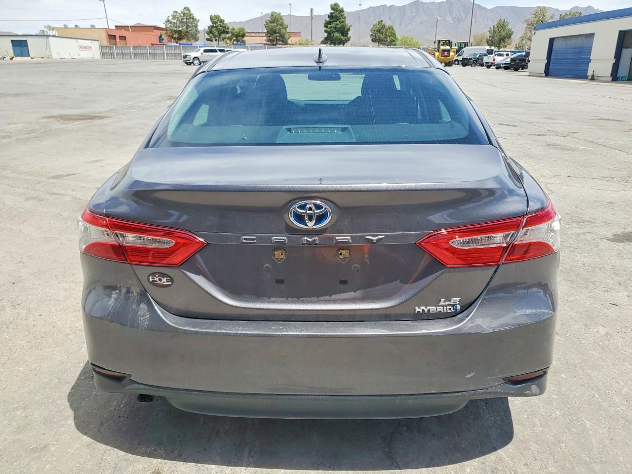 2019 TOYOTA CAMRY LE photo 6