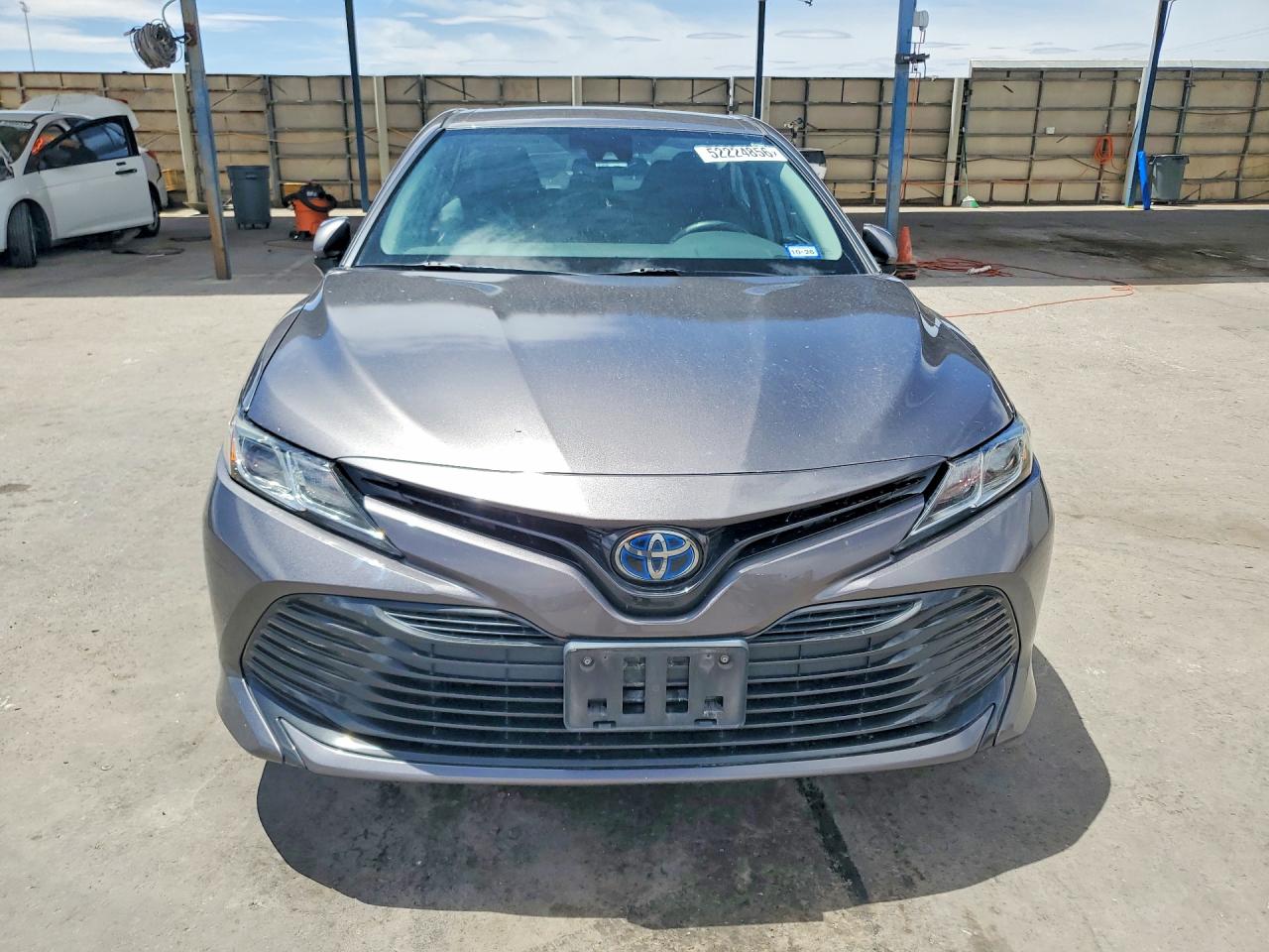 2019 TOYOTA CAMRY LE photo 5