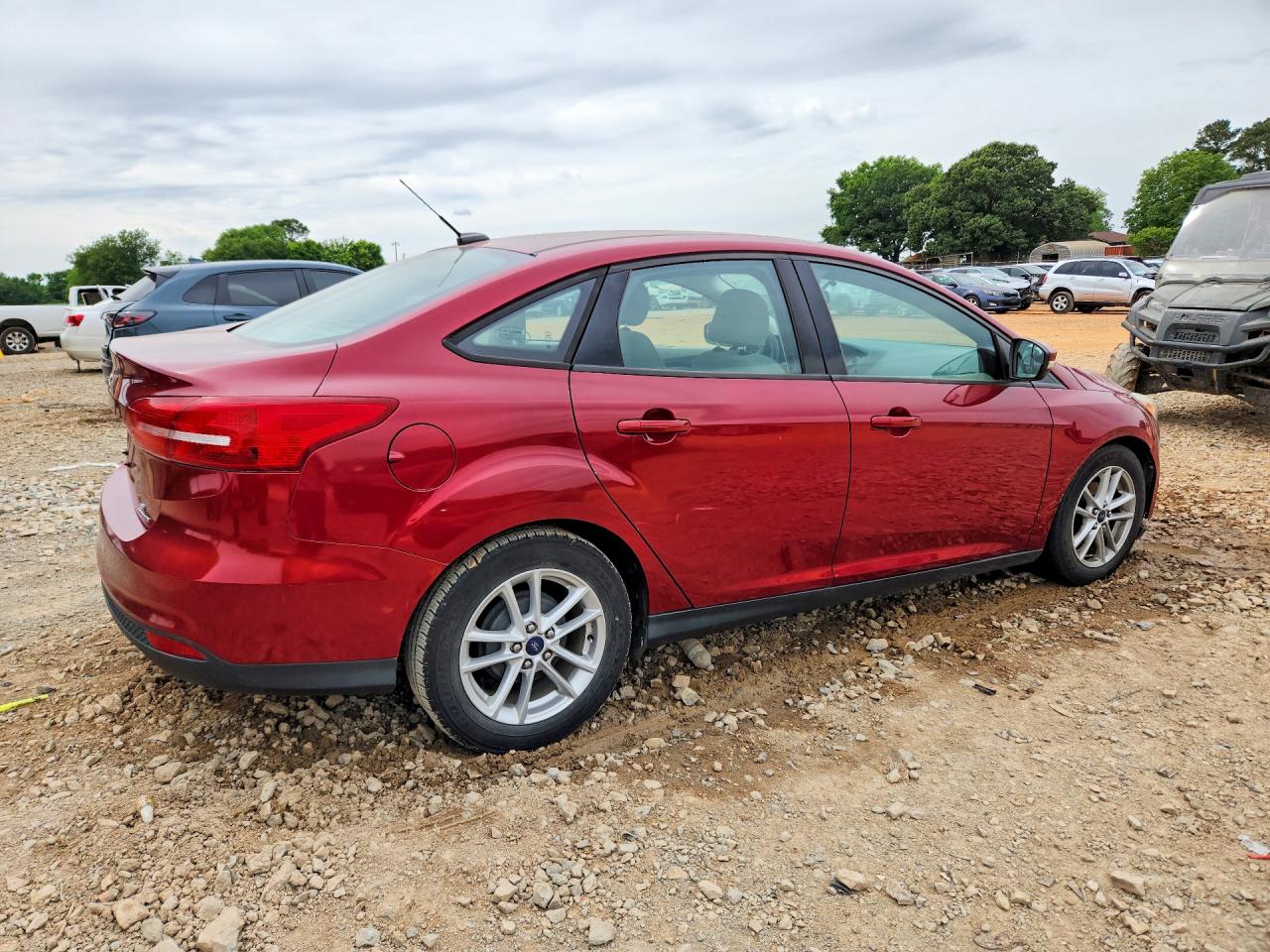 2015 FORD FOCUS SE photo 3
