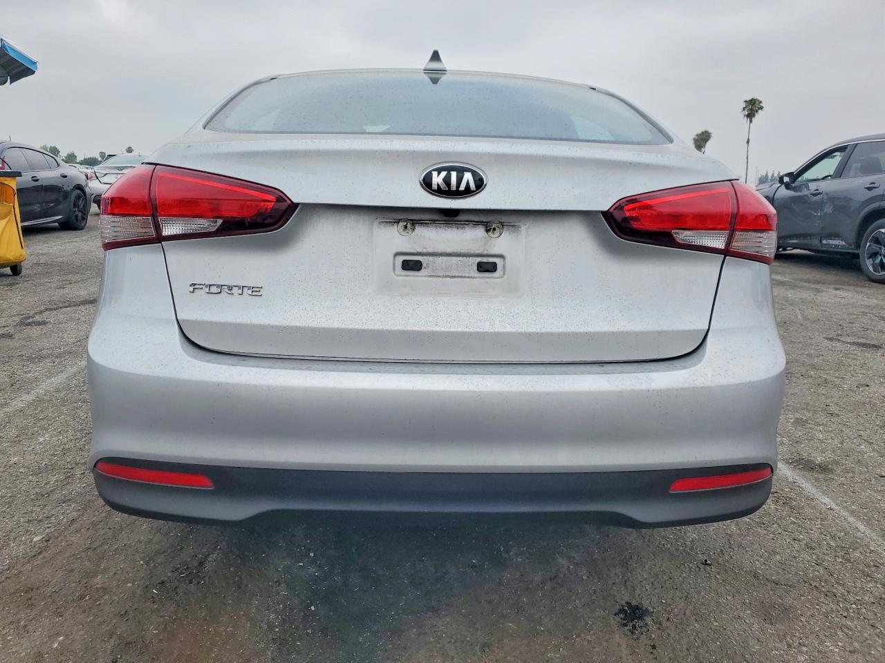 2018 KIA FORTE LX photo 11