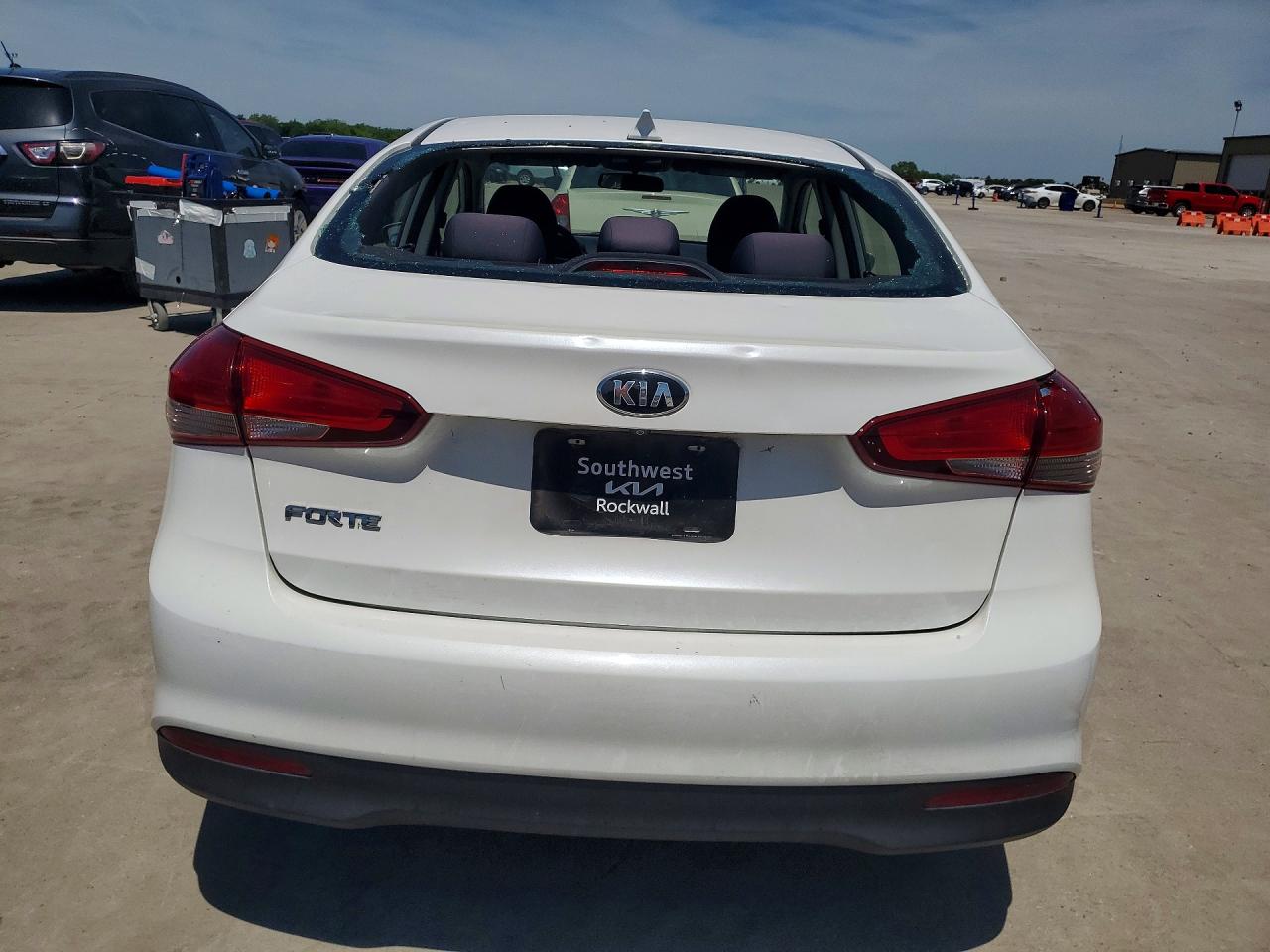 2018 KIA FORTE LX photo 6