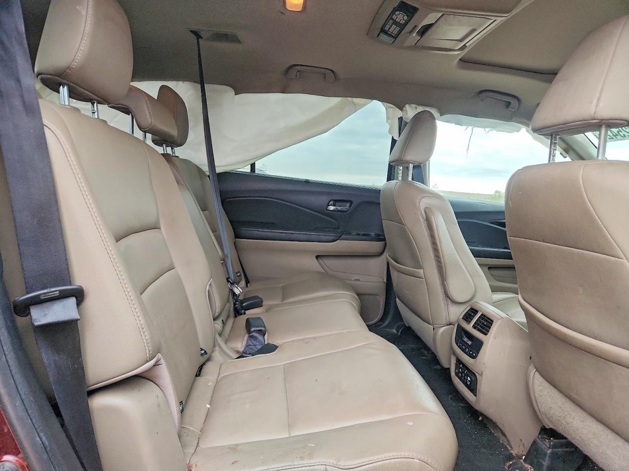 2016 HONDA PILOT TOURING photo 21