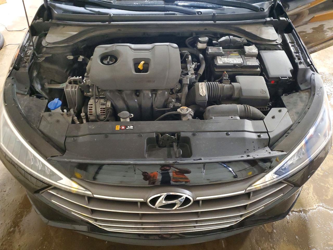 2020 HYUNDAI ELANTRA SE photo 31