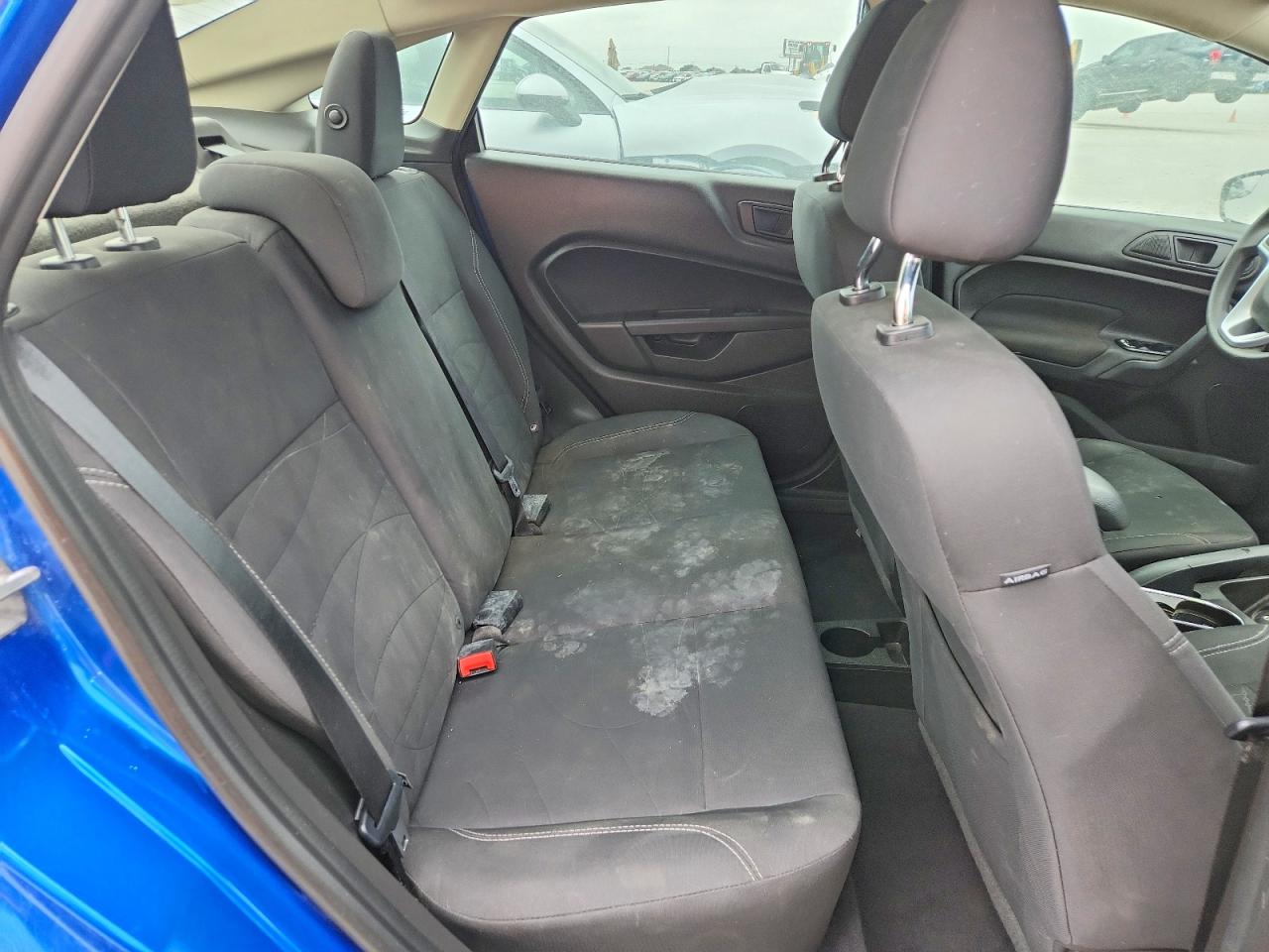 2018 FORD FIESTA SE photo 28