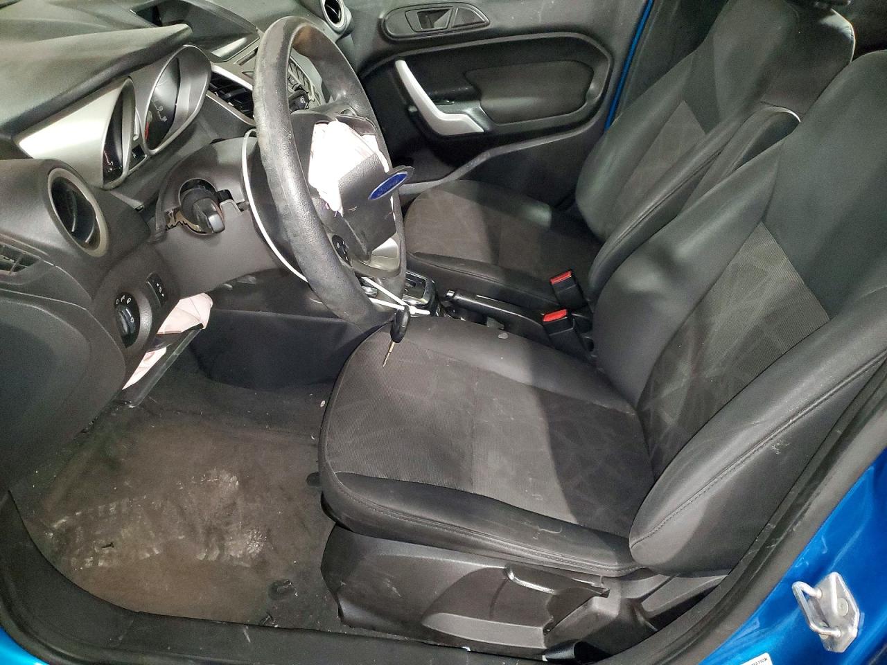 2012 FORD FIESTA SE photo 13
