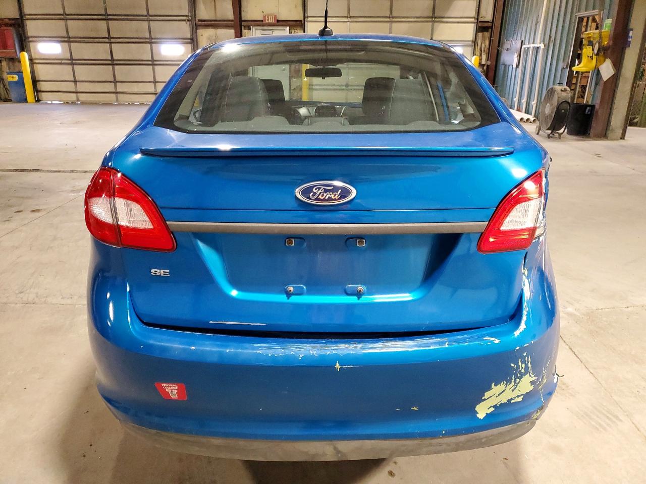 2012 FORD FIESTA SE photo 11