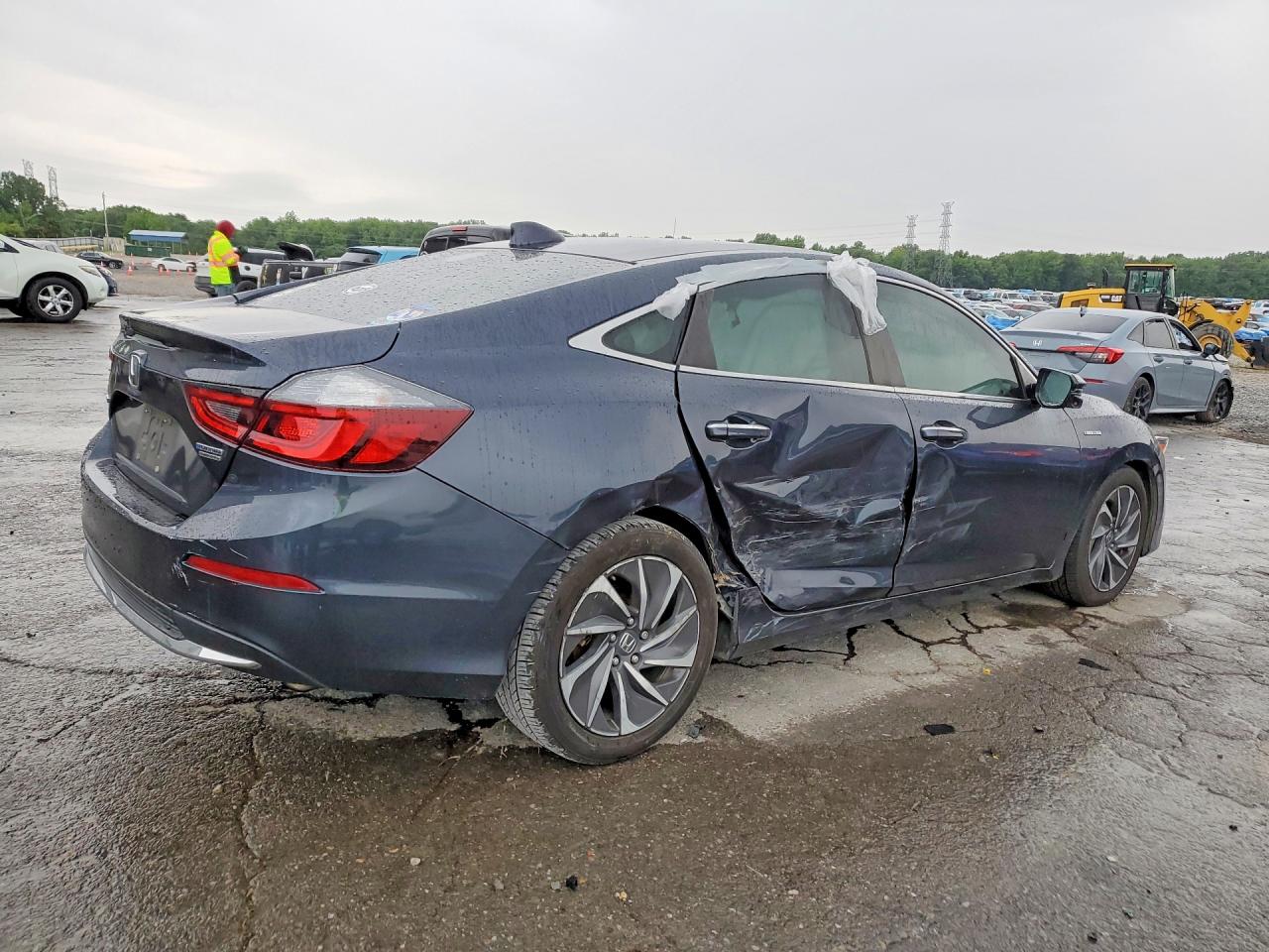 2019 HONDA INSIGHT TOURING photo 5