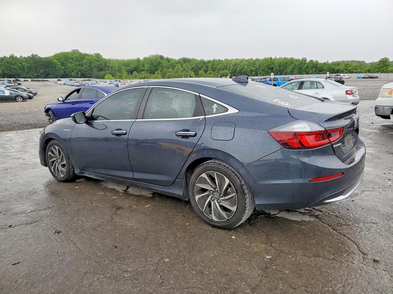 2019 HONDA INSIGHT TOURING photo 3