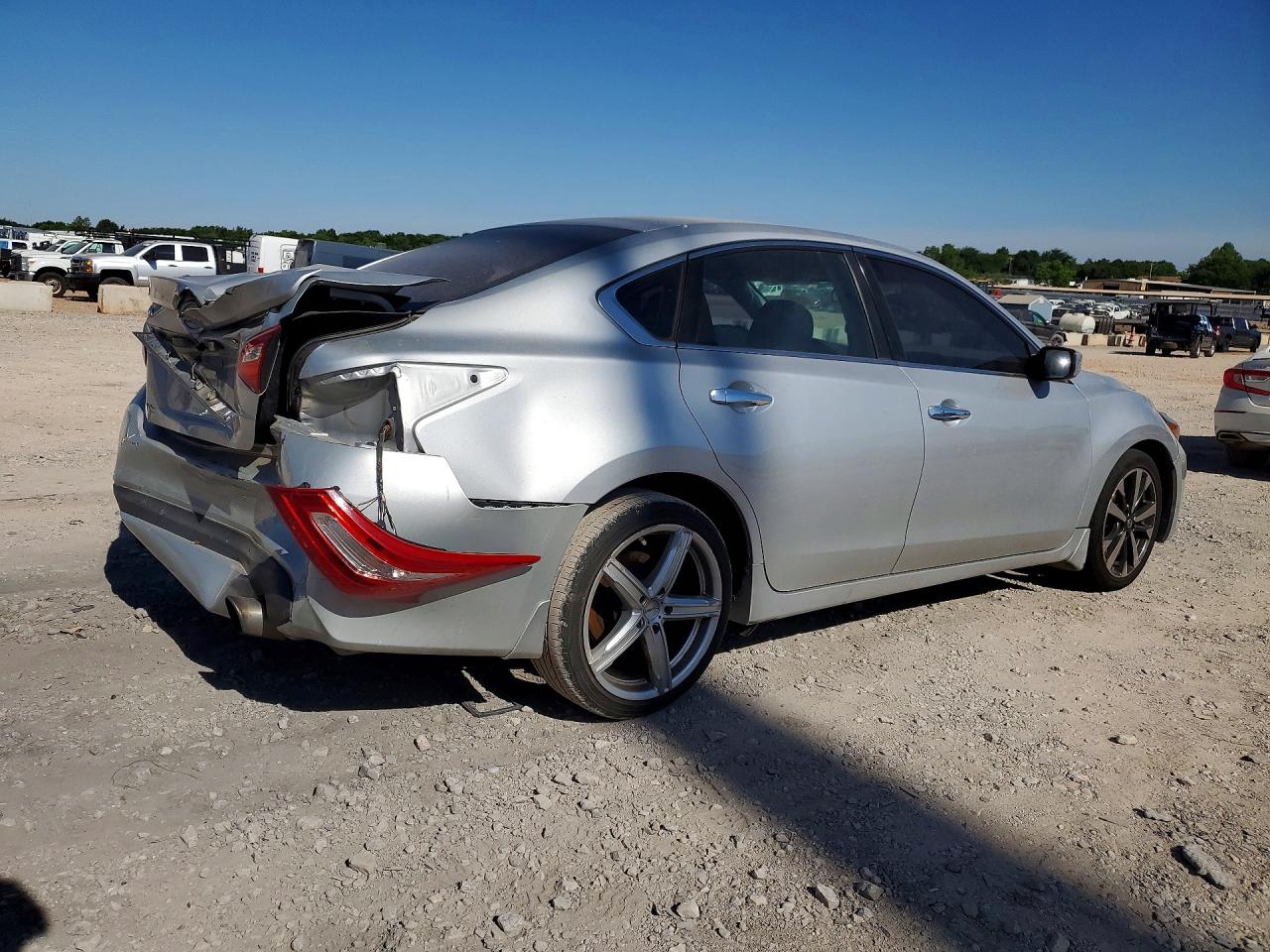 2016 NISSAN ALTIMA 2.5 SR photo 5
