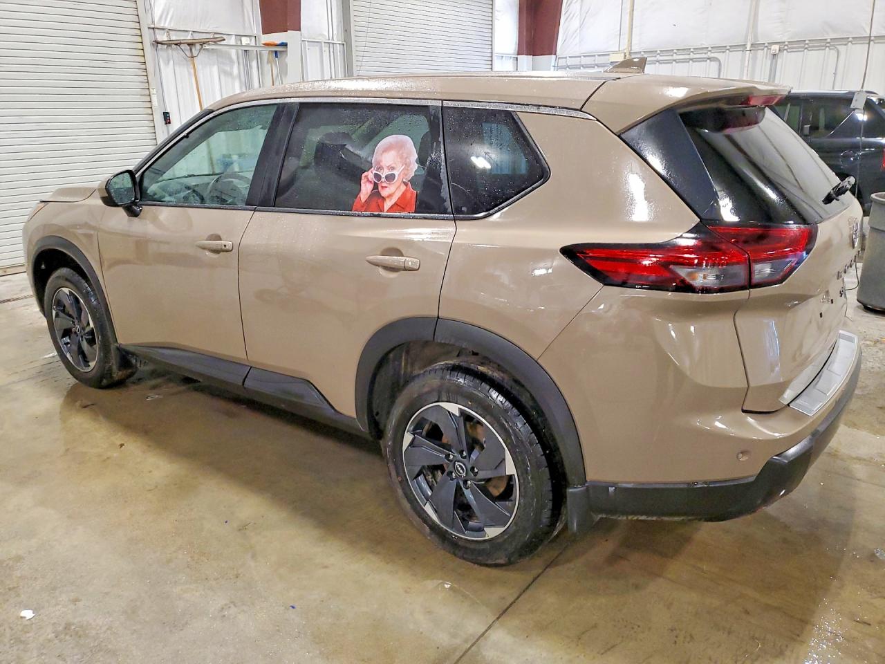 2024 NISSAN ROGUE SV photo 4