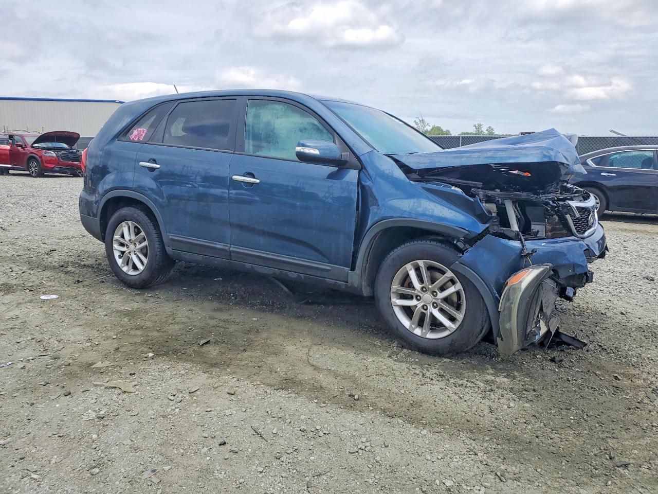 2015 KIA SORENTO LX photo 10