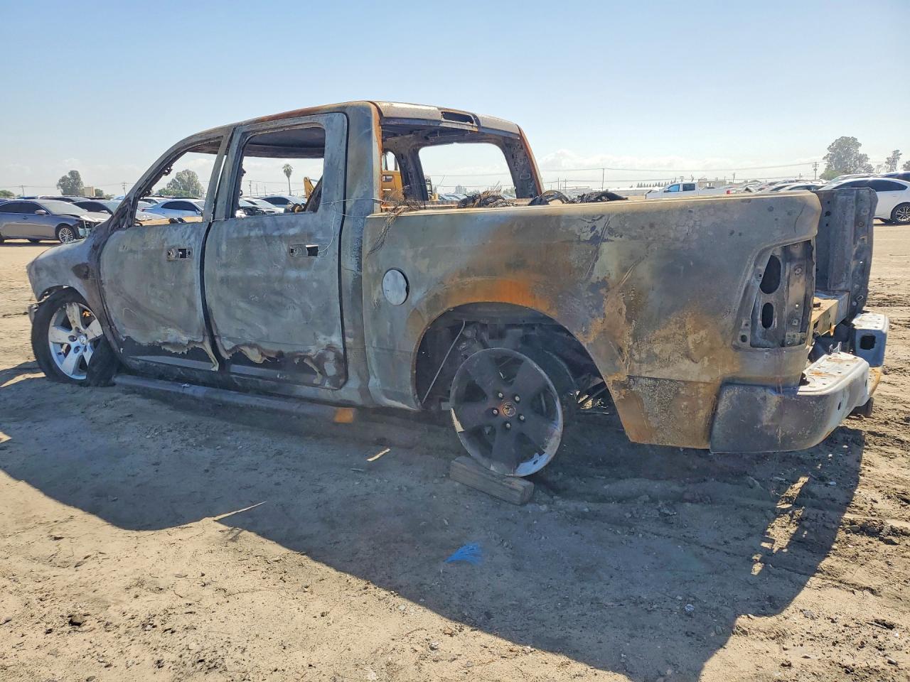 2016 RAM 1500 REBEL photo 4