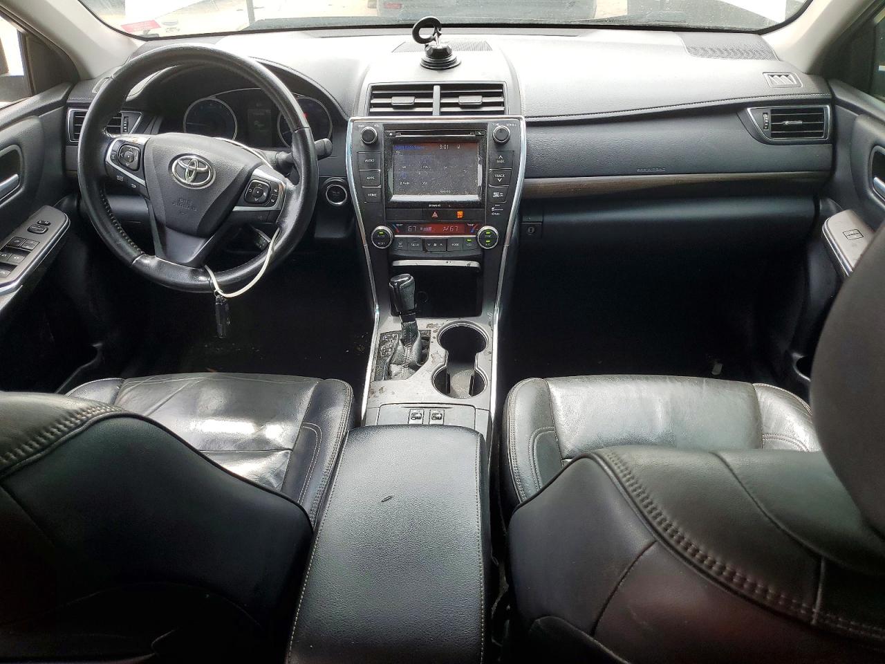 2016 TOYOTA CAMRY XLE photo 15