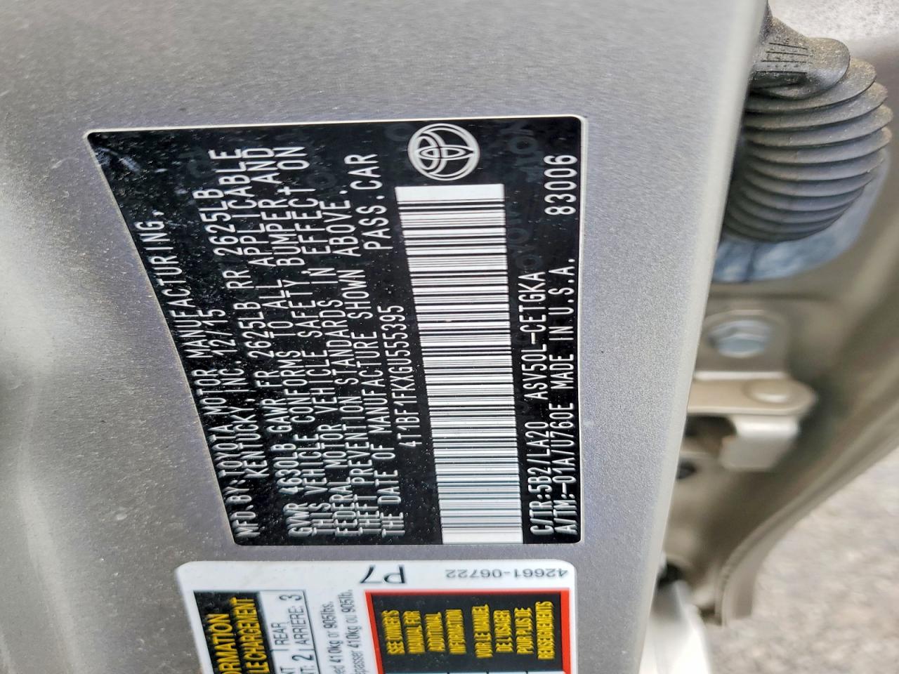 2016 TOYOTA CAMRY XLE photo 23