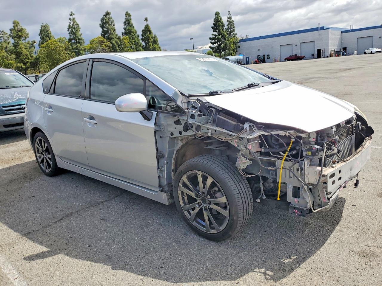 2012 TOYOTA PRIUS THREE photo 4